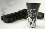 Kieliszek z napisem \hot shot\